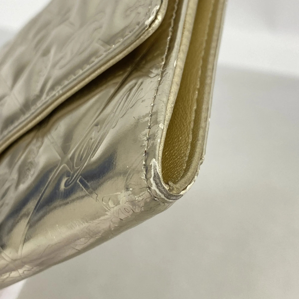 CHANEL Authentic Gold Leather Wallet - Picture 6 of 9